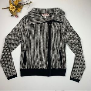 Oona & Maud Medium Asymmetrical Zippered Sweater